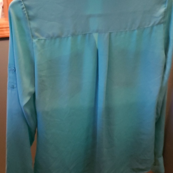 Blouses - Picture 2 of 5